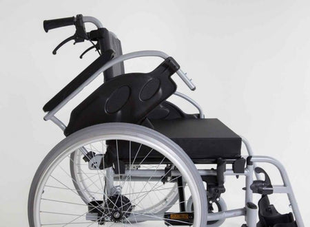 Invacare Rollstuhl Basismodell Action 1R Bild 2